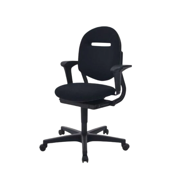 Zwarte Ahrend 220 bureaustoel met ergonomische rugleuning en comfortabele zitting