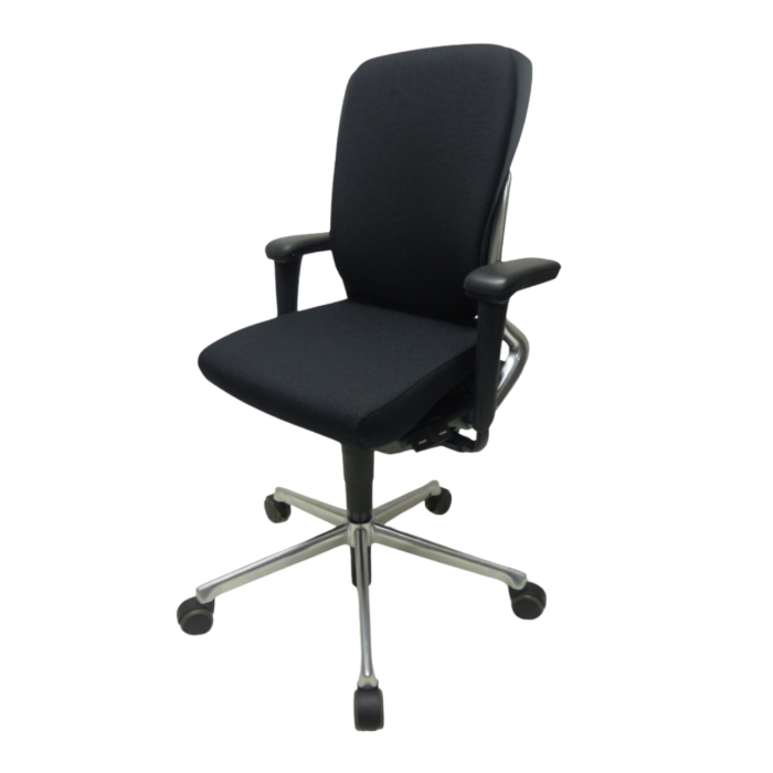Zwarte Ahrend 230 bureaustoel met ergonomische rugleuning