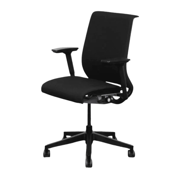 Zwarte Steelcase Think bureaustoel met ergonomische rugleuning