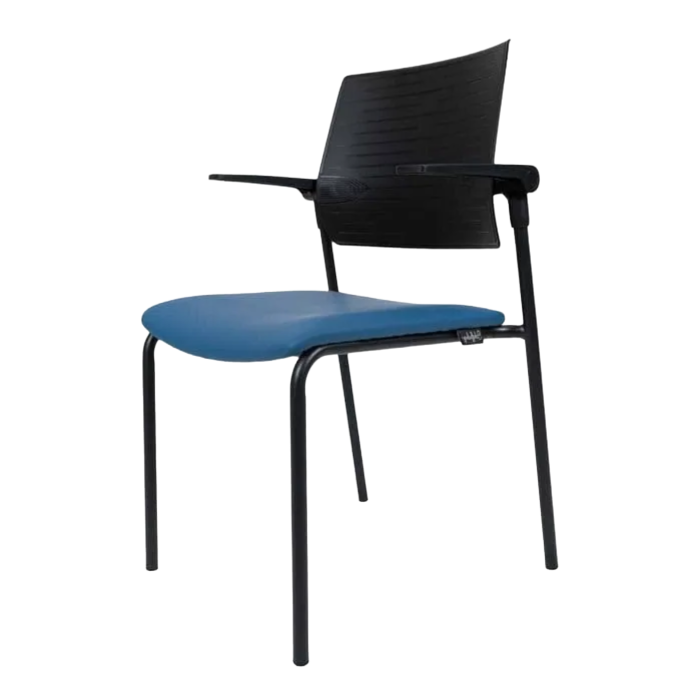 Blauwe SB conferentiestoel met zwart metalen frame en comfortabele vergaderzitting